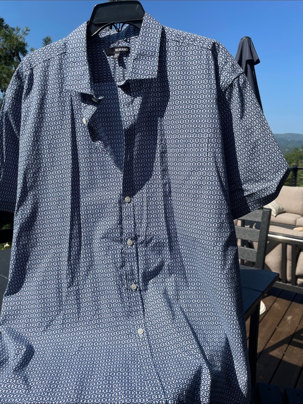 Murano Navy & White Geometric Short-Sleeve Button-Down Shirt NWOT crisp and new!